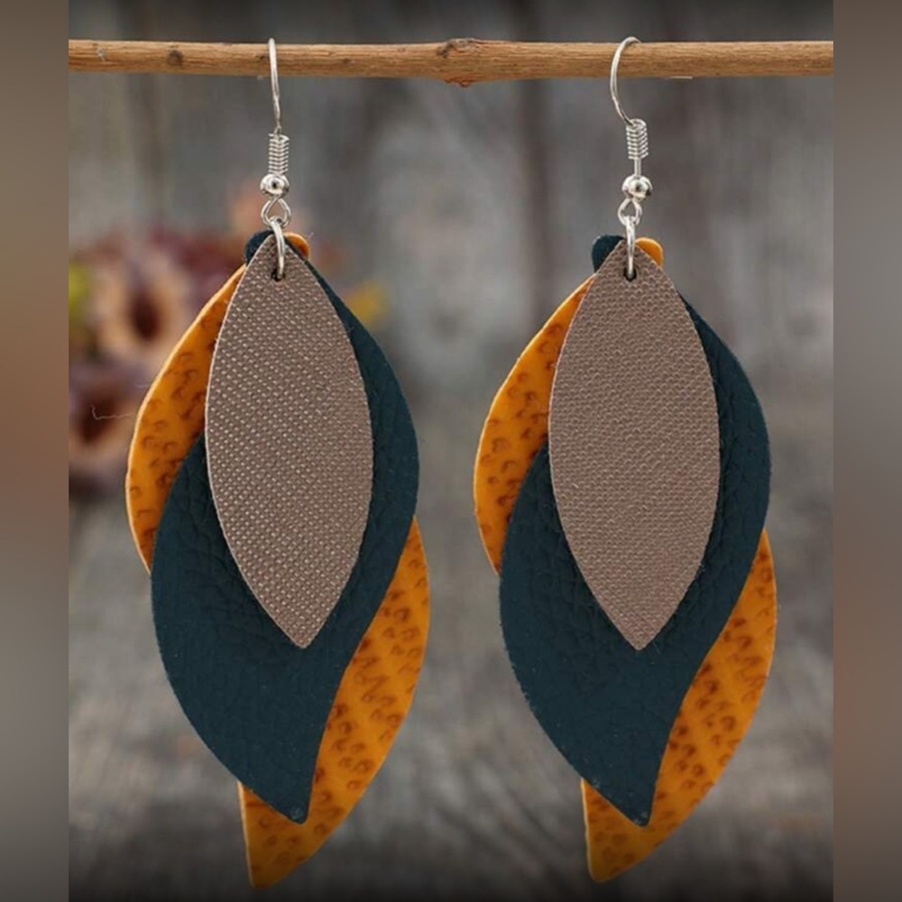 ✨NEW Elegant Multicolor Leaf Drop Earrings - Picture 2 of 5